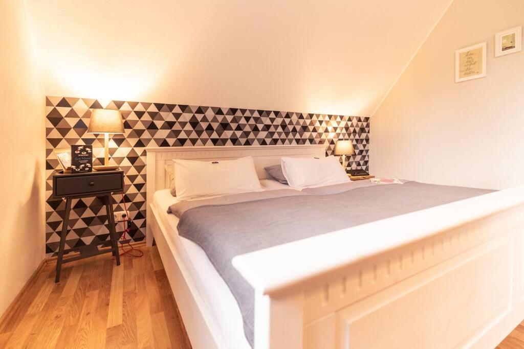 Fachwerk-Ferienhaus, Ruhe Auf Dem Land, Haustiere Willkommen, Leihfahrraeder, 24-7 Check In Kirchlinteln Екстер'єр фото
