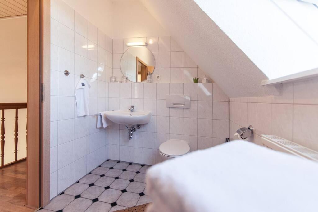 Fachwerk-Ferienhaus, Ruhe Auf Dem Land, Haustiere Willkommen, Leihfahrraeder, 24-7 Check In Kirchlinteln Екстер'єр фото