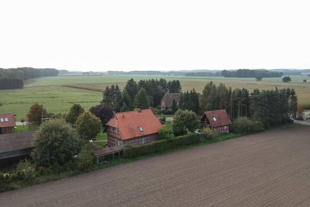 Fachwerk-Ferienhaus, Ruhe Auf Dem Land, Haustiere Willkommen, Leihfahrraeder, 24-7 Check In Kirchlinteln Екстер'єр фото
